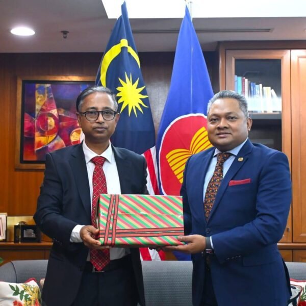 Bangladesh High Commissioner pays courtesy call on Malaysian Foreign&hellip;