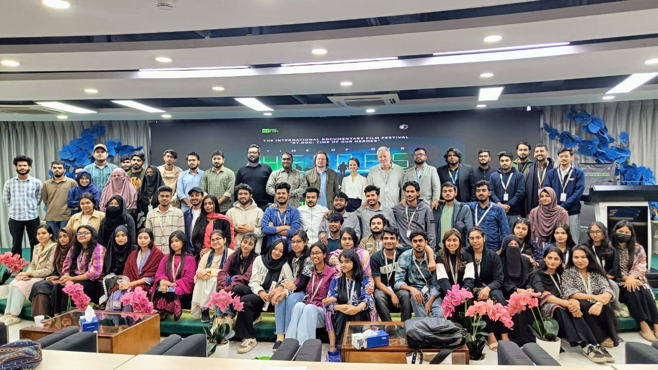 ‘RT.DOC: Time of Our Heroes’ Screening Held at Daffodil…