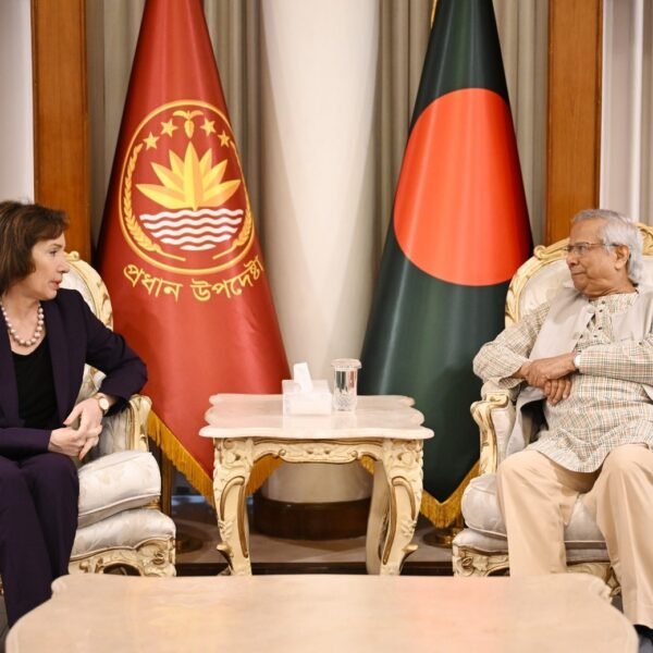 US Chargé d’Affaires Pays Farewell Call on Chief Adviser