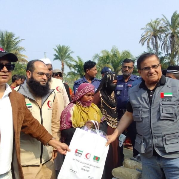 UAE Embassy and Emirates Red Crescent distribute winter clothes…