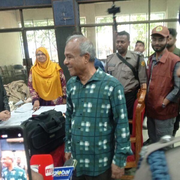 Home Affairs Advisor visits Police Headquarters Operation Control Room…