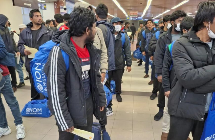 165 Bangladeshis return from Libya