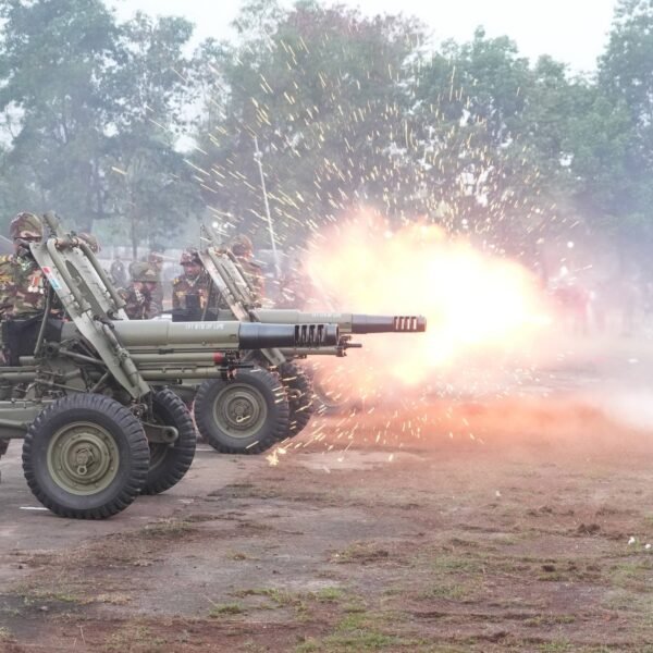 31 gun salutes on Independence and National Day, Army…