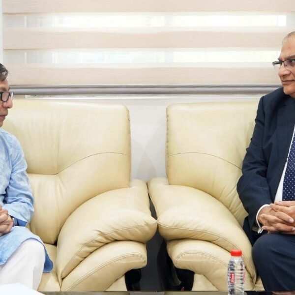 Pakistan High Commissioner meets Industries Minister