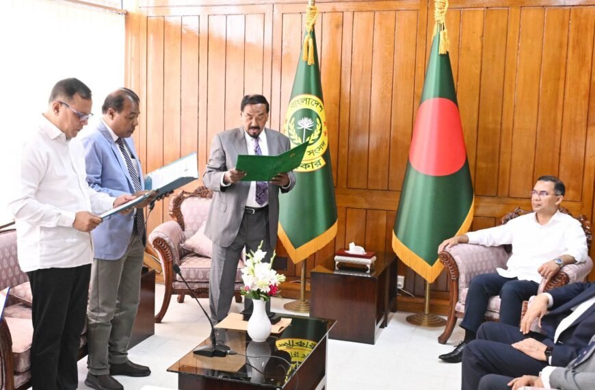 Speaker administers oath to newly&hellip;