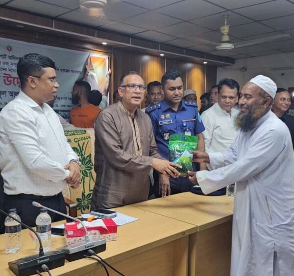 Real farmers will get agricultural benefits, not political influence:…