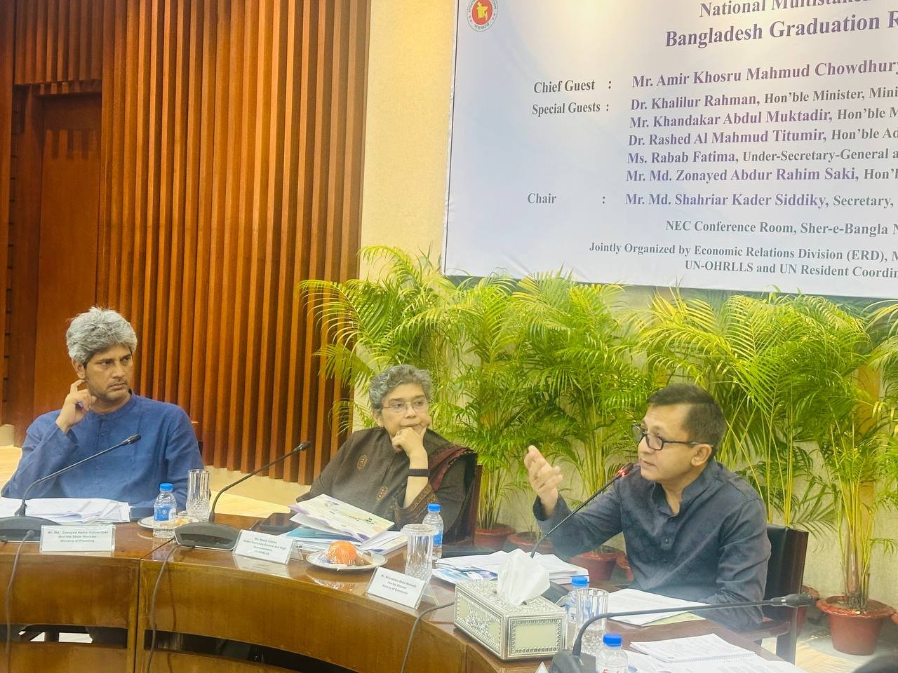 Commerce Minister emphasizes on debt management and increasing tax coverage