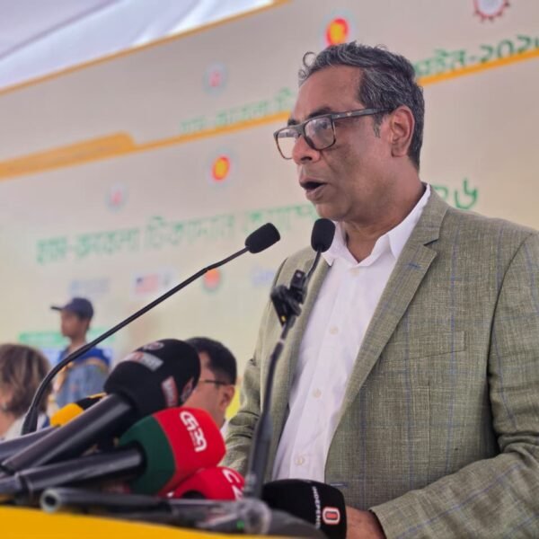 State Minister for Health urges politicians to go door-to-door&hellip;