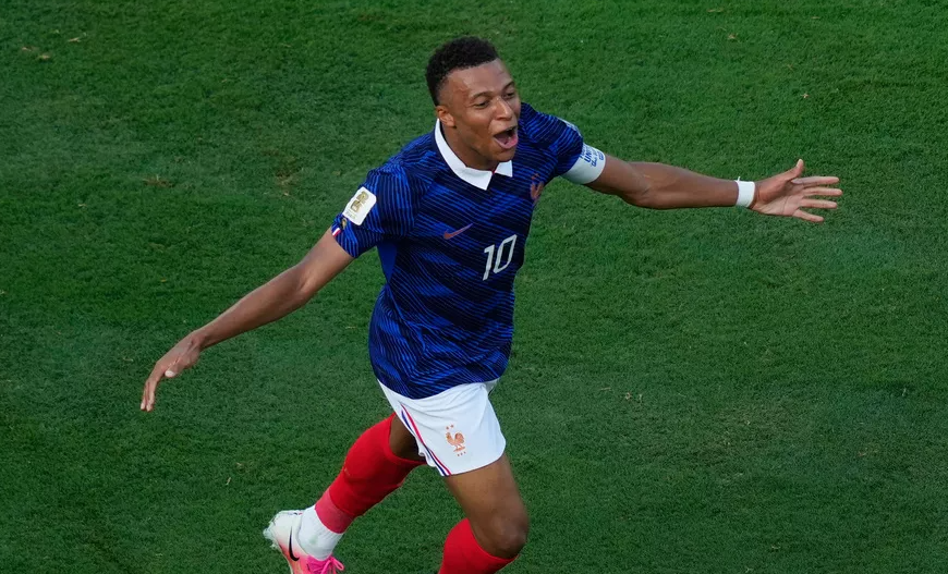 France advances to last 16&hellip;
